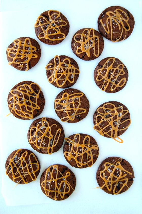 Salted Chocolate-Caramel Rounds | thelittlebluemixer